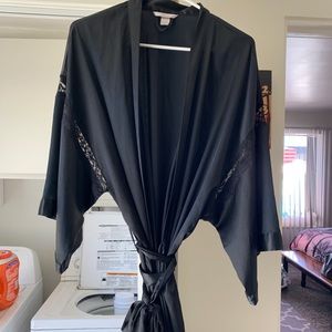 VIctorias secret robe medium